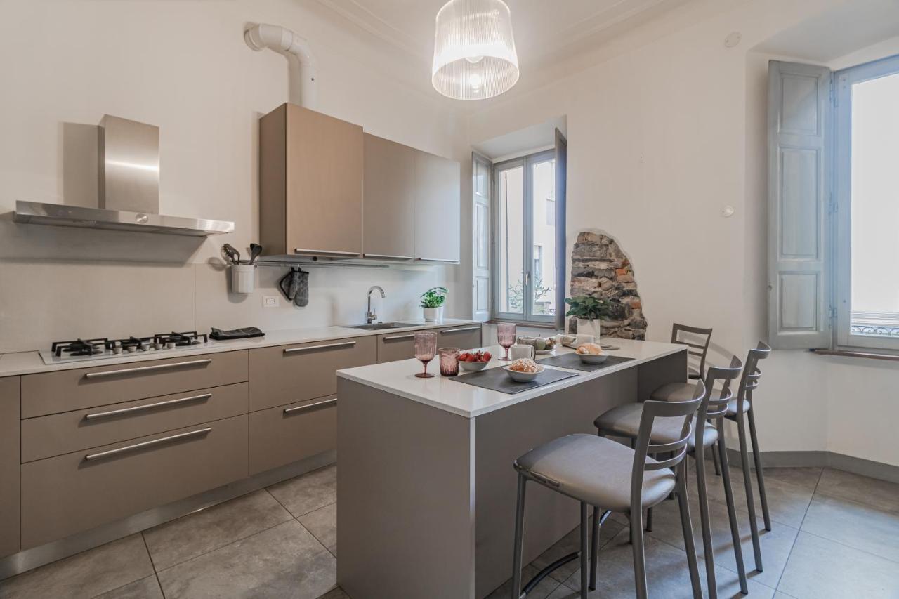 5 Min Historic Center Luxury White Lotus Mansion Apartment Como Bagian luar foto