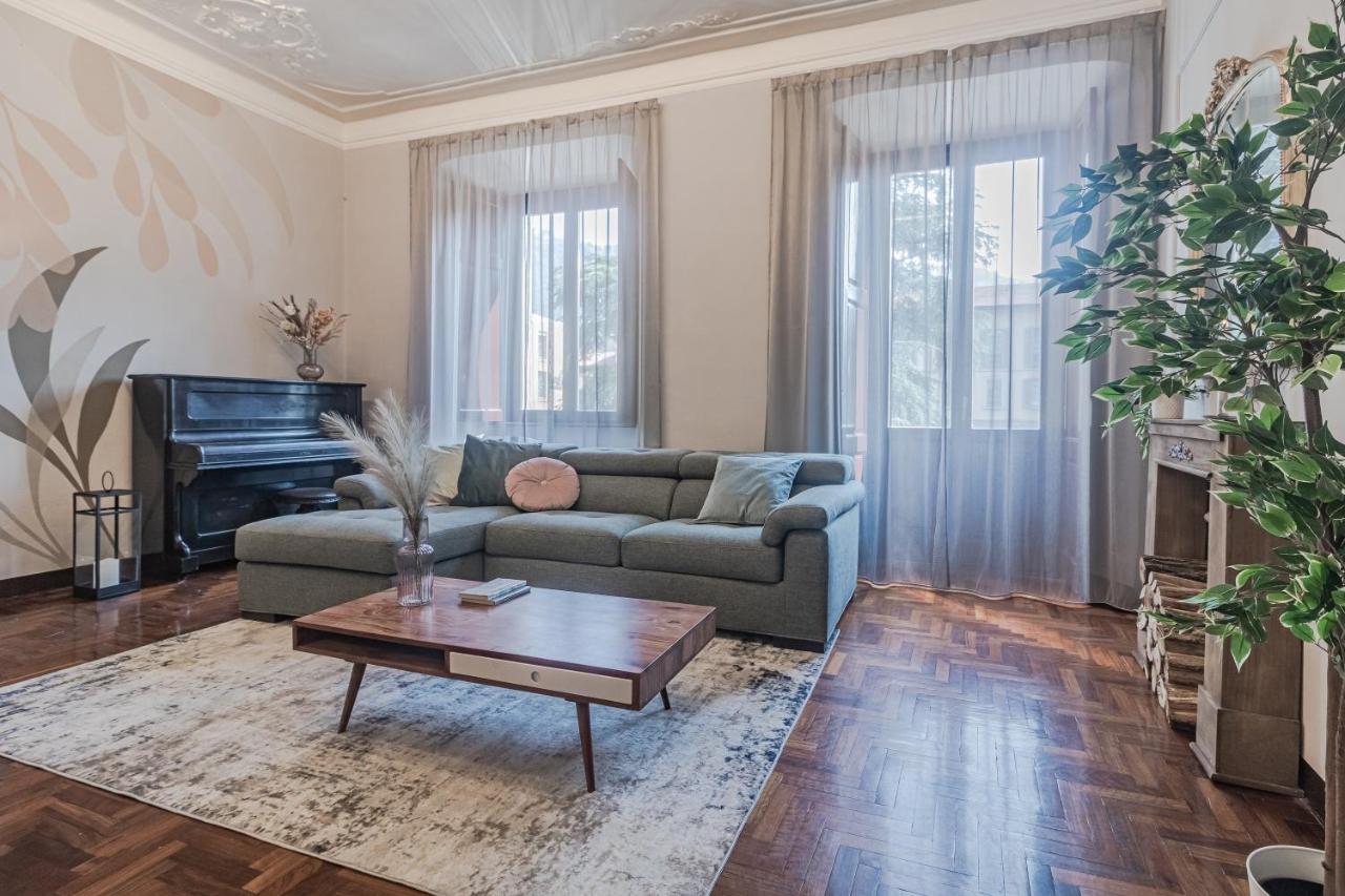5 Min Historic Center Luxury White Lotus Mansion Apartment Como Bagian luar foto